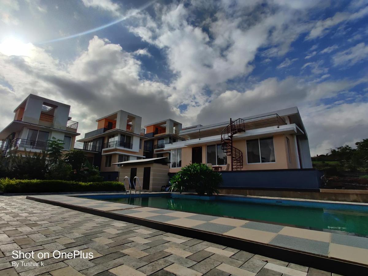 Royal Meadows Igatpuri 2Bhk Poolside Villa ภายนอก รูปภาพ