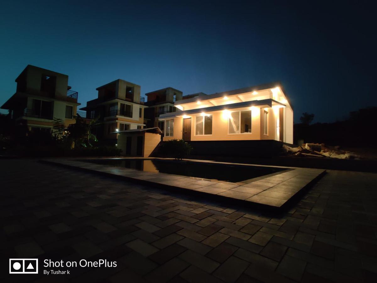 Royal Meadows Igatpuri 2Bhk Poolside Villa ภายนอก รูปภาพ