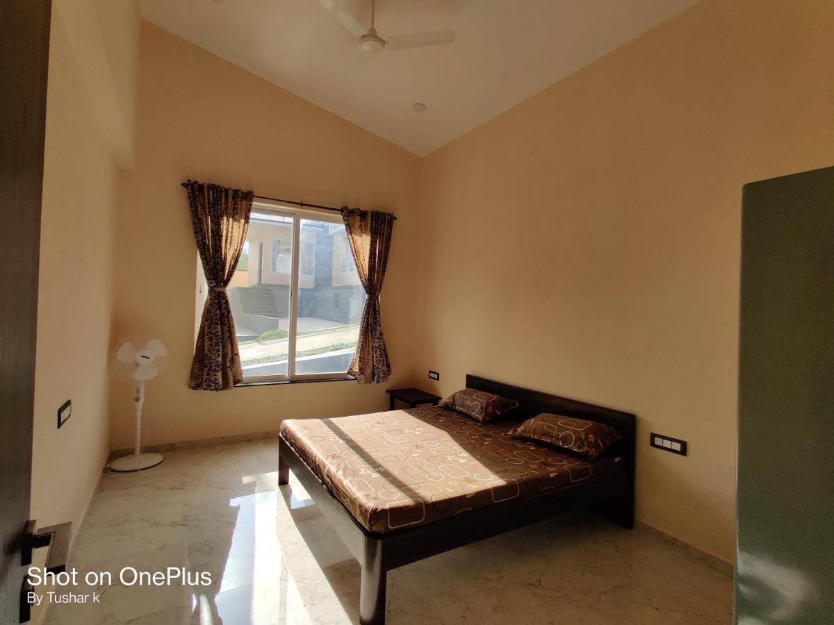 Royal Meadows Igatpuri 2Bhk Poolside Villa ภายนอก รูปภาพ