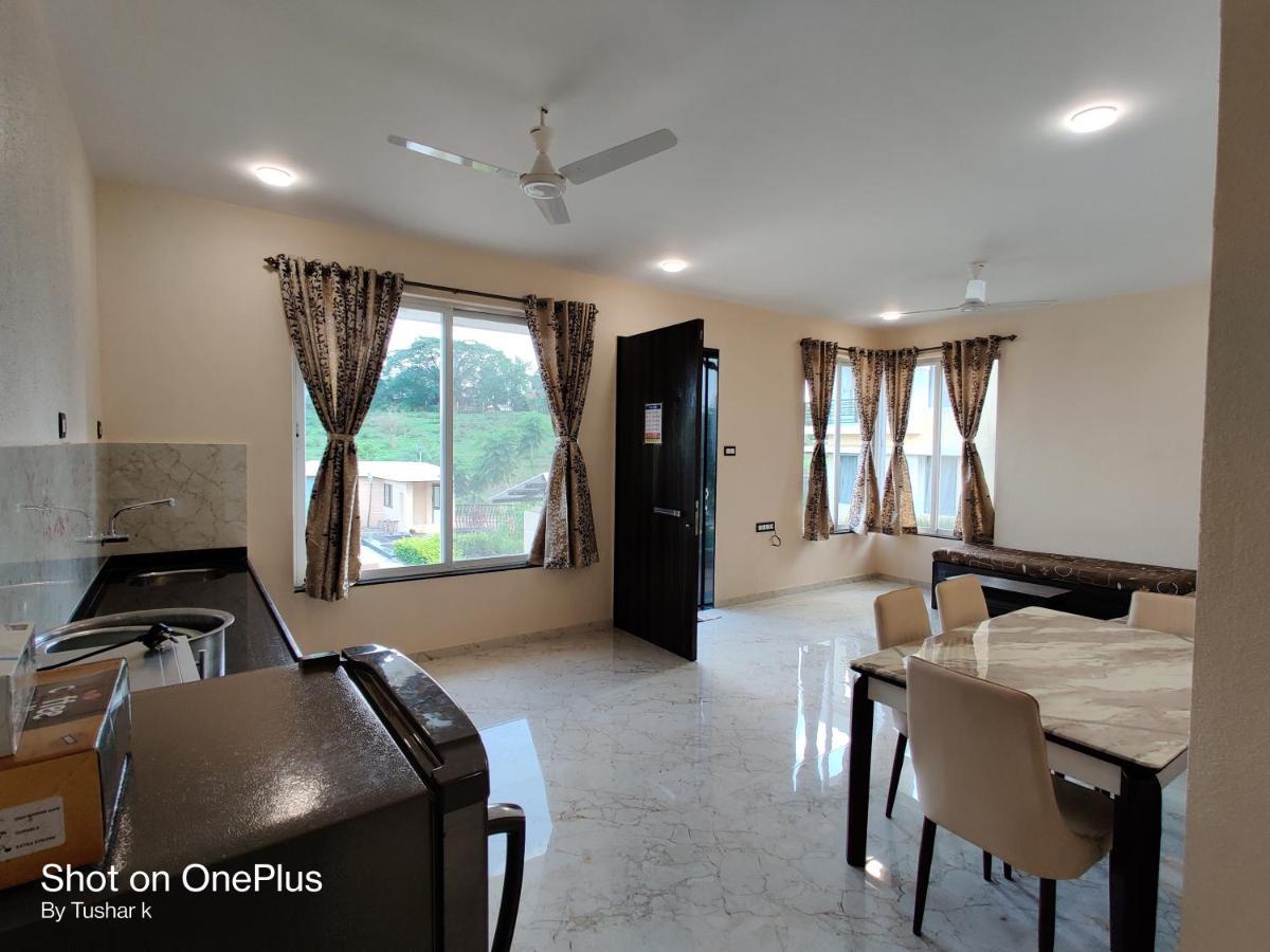 Royal Meadows Igatpuri 2Bhk Poolside Villa ภายนอก รูปภาพ