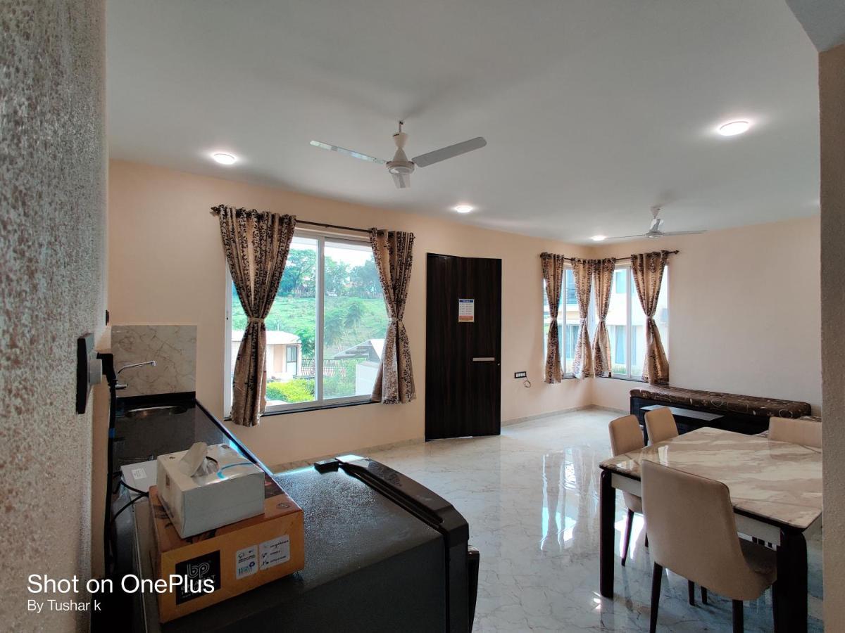 Royal Meadows Igatpuri 2Bhk Poolside Villa ภายนอก รูปภาพ