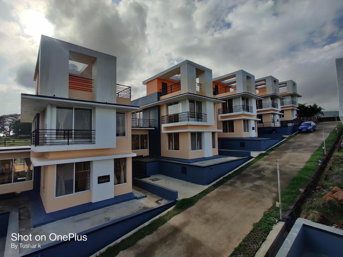 Royal Meadows Igatpuri 2Bhk Poolside Villa ภายนอก รูปภาพ